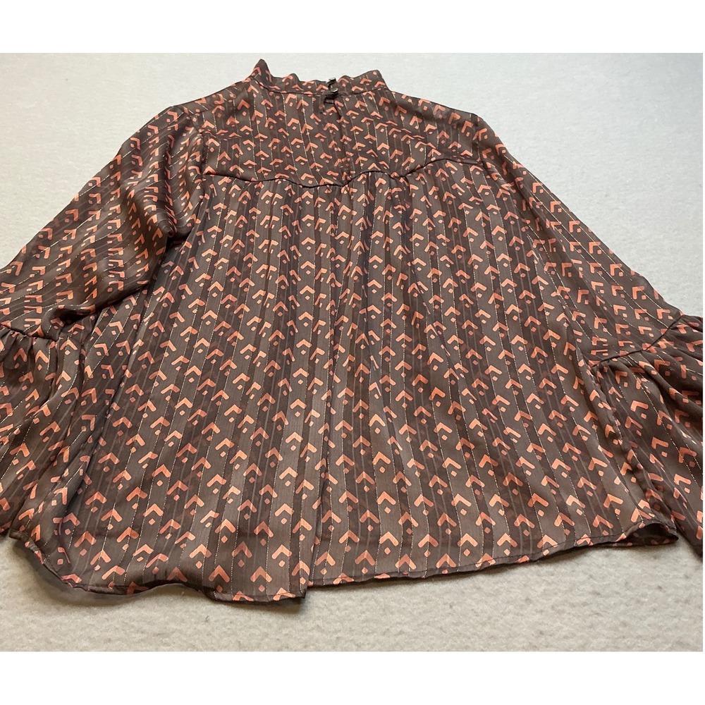 Tyche Pleated Mock Neck Blouse Orange Brown Geometric Size Medium‎ Tiered Sleeve